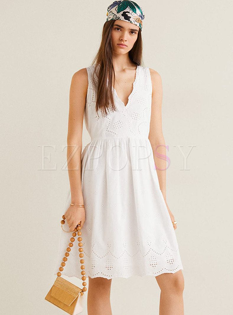 Solid Color Hollow Out Embroidered Bowknot Skater Dress