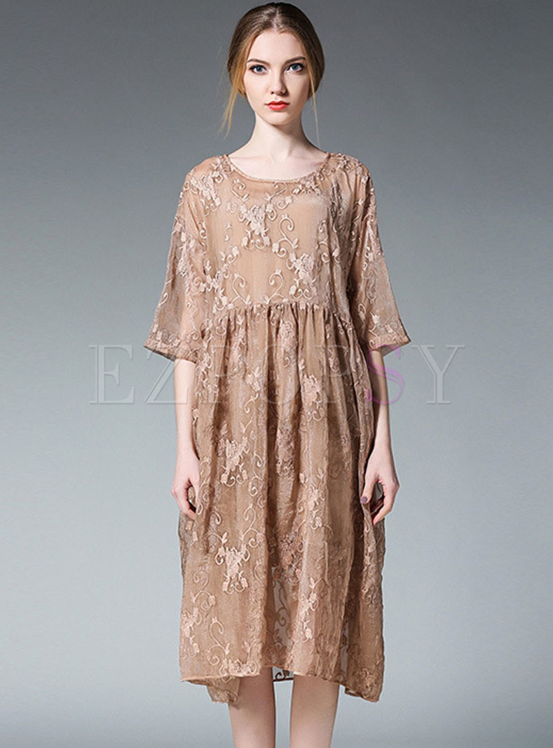 Solid Color Plus Size Loose Embroidered Shift Dress