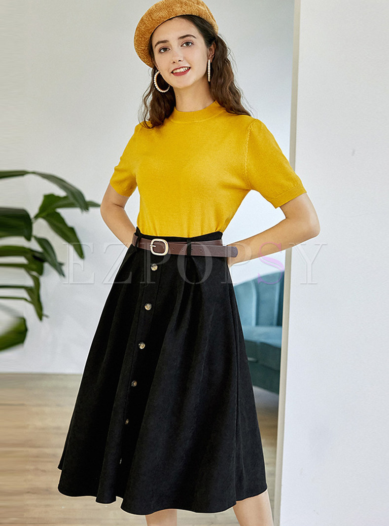 Short Sleeve Knit Top & Black Skirt With Belt