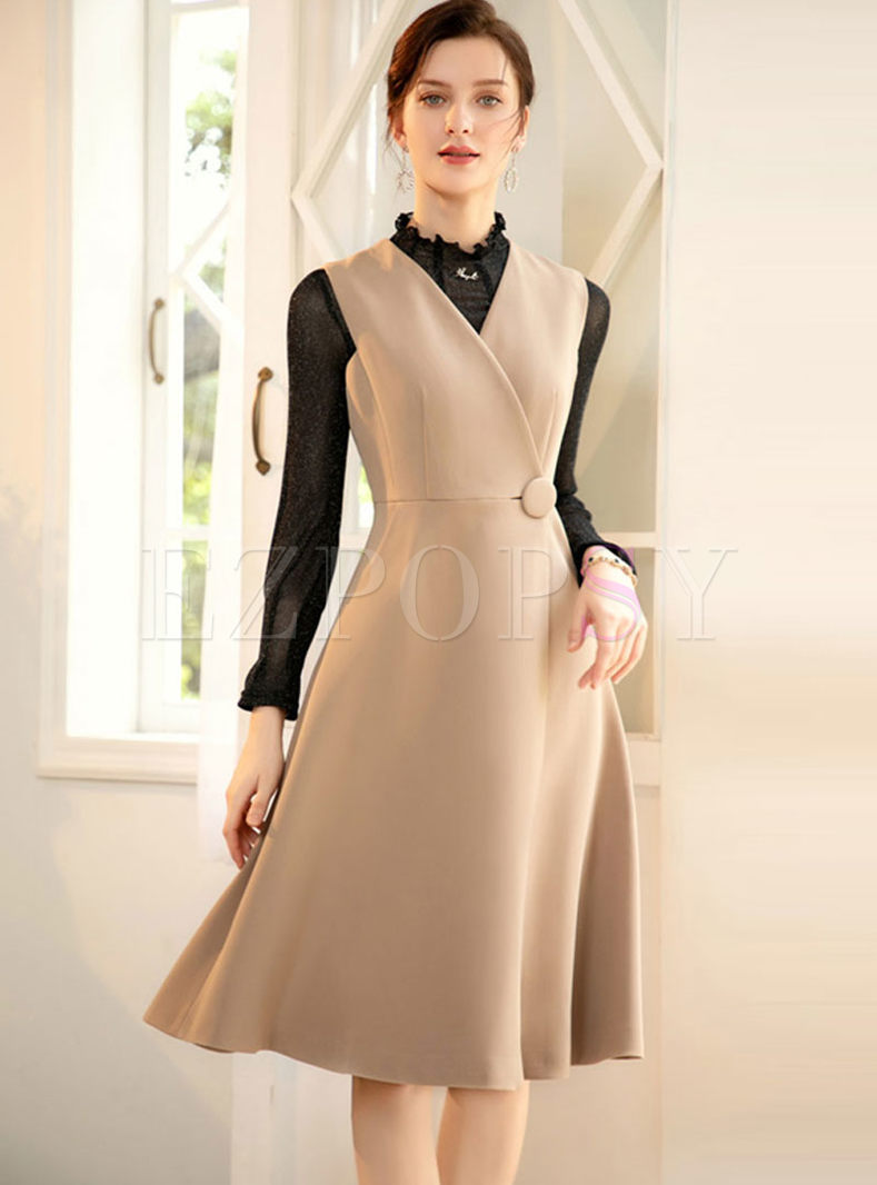 Solid Color V-neck Sleeveless Skater Dress