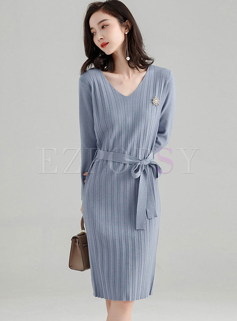 Brief Solid Color Knee-length Sweater Dress
