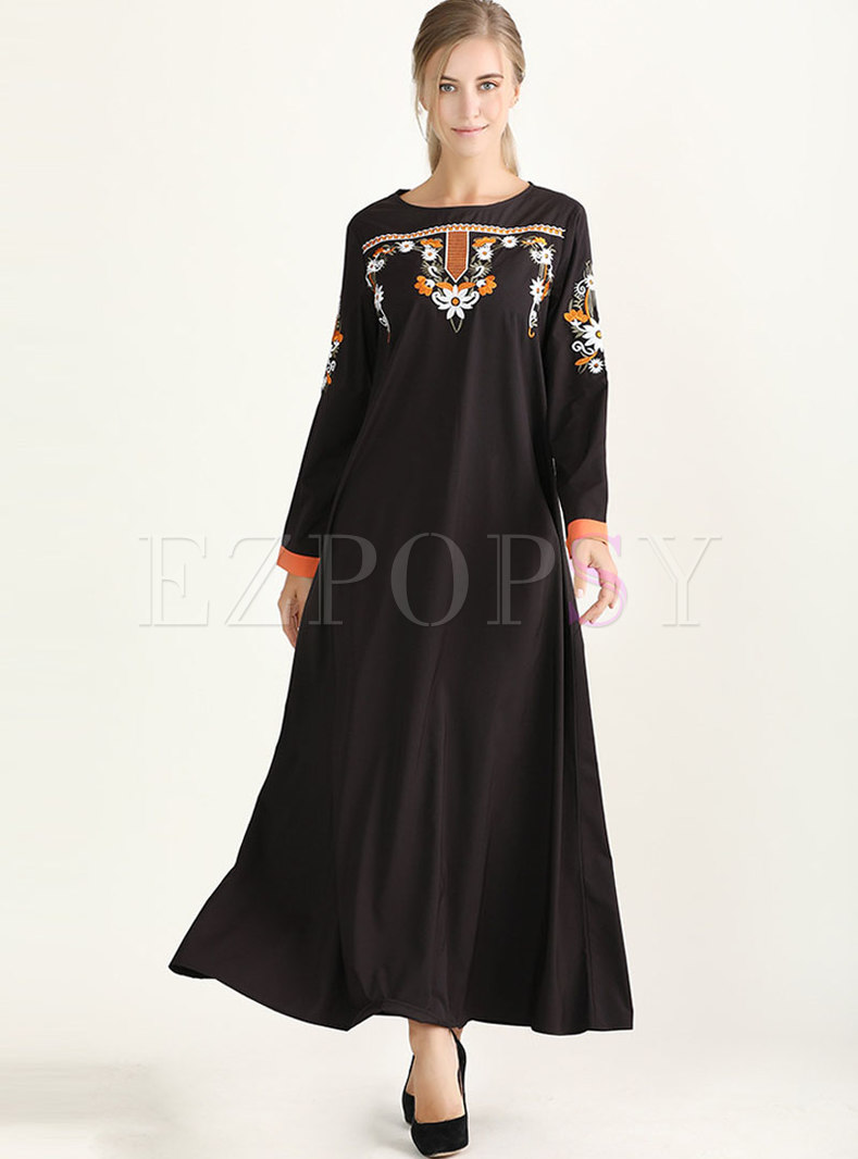 Crew Neck Embroidered Loose Maxi Dress