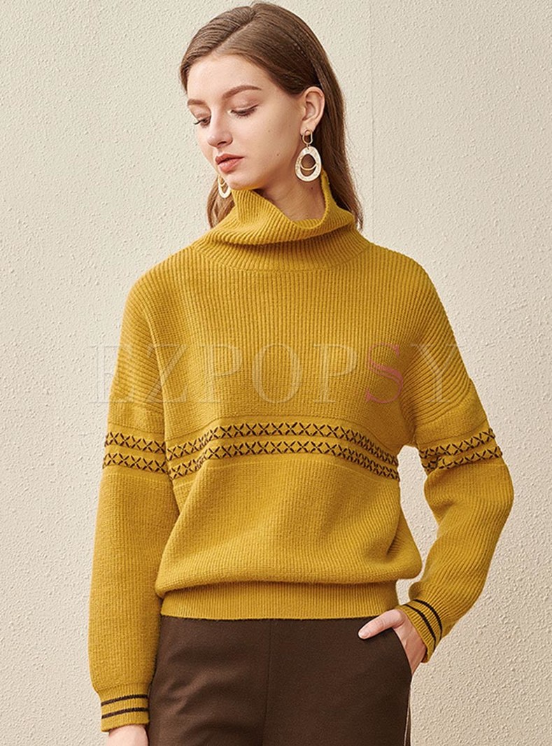 Color-blocked Turtleneck Pullover Sweater
