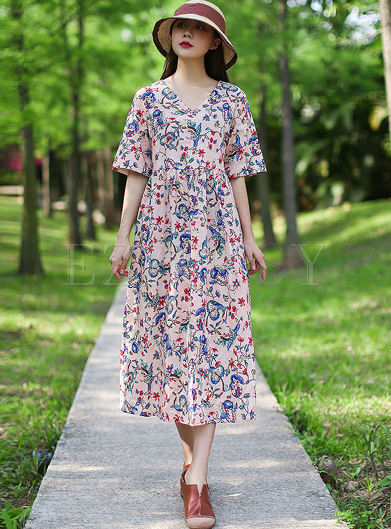 V-neck Half Sleeve Print Plus Size Midi Dress