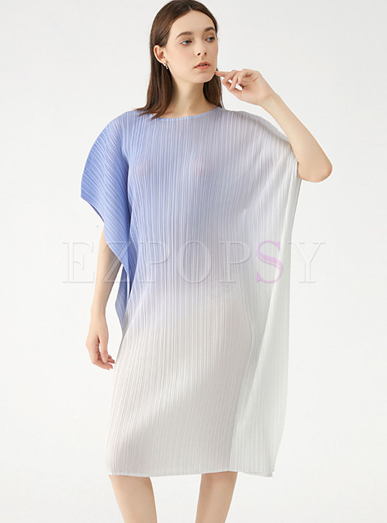 Color-blocked Batwing Sleeve Pleated Shift Dress