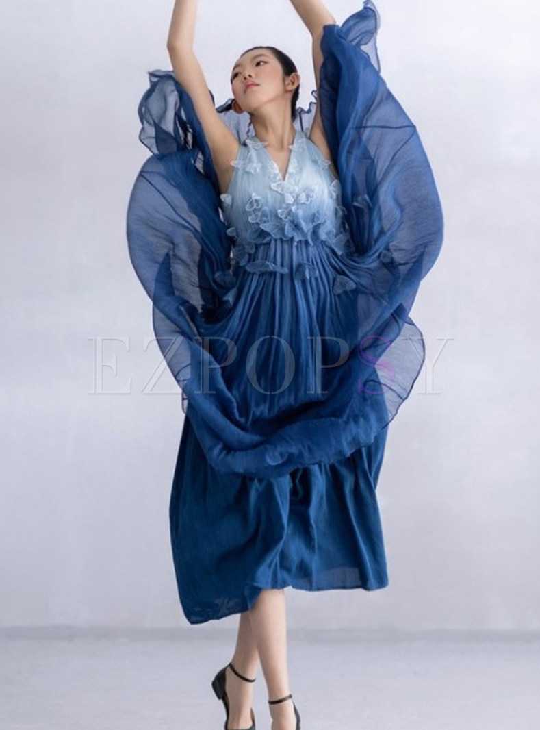 Exclusive V-Neck Gradient Pleated Big Hem Maxi Dresses