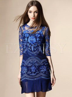 Embroidery Lace Patch Pleated Dress