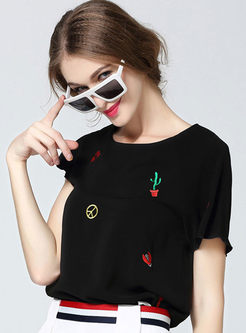 Red Embroidery Patch Falbala Sleeve T-Shirt