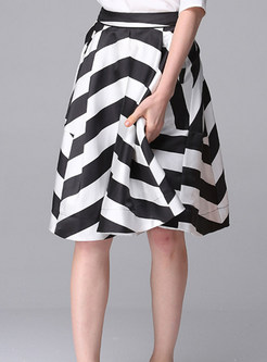 Brief Stripe Patch Midi Skirt