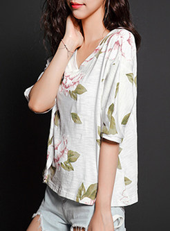 V-Neck Patch Loose Print T-Shirt