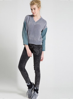 Pure Color Loose V-Neck Knitted Sweater
