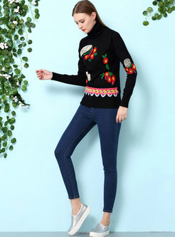 Brief Embroidered Loose Turtle Neck Sweater