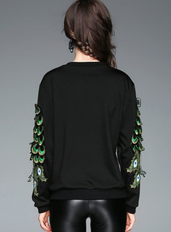 Casual Embroidered O-neck Hoodies