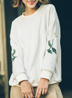 Brief Embroidered Pullover Hoodies