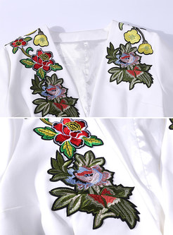 White Asymmetric V-neck Embroidery Blazer