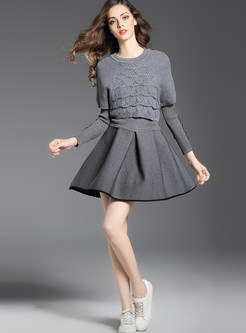 Casual O-neck Sweater & Pleat Cotton A-line Skirt Suits