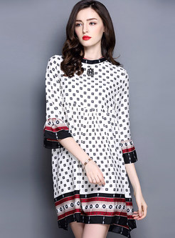 Brief Hit Color 3/4 Sleeve Shift Dress