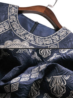 High-end Slim Embroidery Sleeveless Bodycon Dress