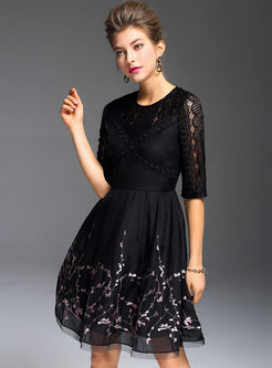 Sexy Lace O-neck Embroidered Skater Dress