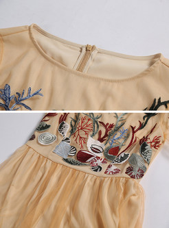 Fashion Embroidery Stitching Maxi Dress