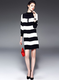 Chic Monochrome Color-blocked Loose Dress