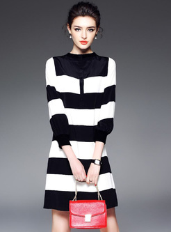 Chic Monochrome Color-blocked Loose Dress