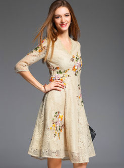 Elegant V-neck Lace Embroidery Patch Skater Dress