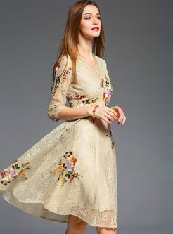 Elegant V-neck Lace Embroidery Patch Skater Dress