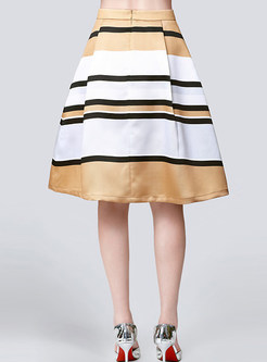 Brief Striped A-Line Pleated Slim Skirt