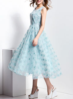 Elegant V-neck Sleeveless Floral Mesh Maxi Dress