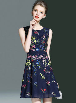 High-end Sleeveless Floral Embroidery Skater Dress