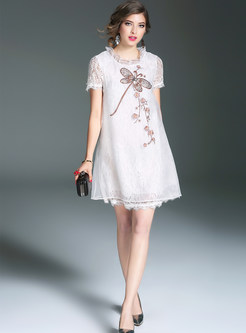 Sweet Lace Patch O-Neck Embroidery Shift Dress