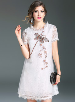 Sweet Lace Patch O-Neck Embroidery Shift Dress