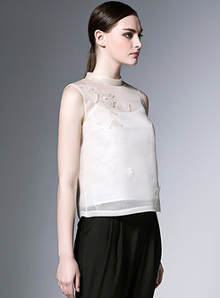 Brief Embroidery Sleeveless Stand Color T-Shirt