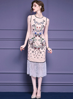 Sweet Flower Embroidery Lace Patch Sheath Dress