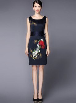 Elegant Embroidery Waist Sleeveless Bodycon Dress