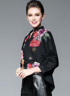 Ethnic V-neck Embroidery Blouse