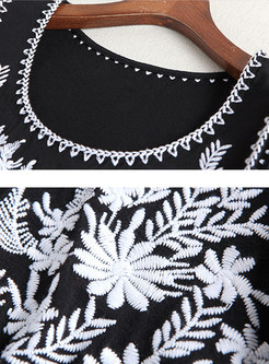Brief Embroidered Slim Sleeveless O-neck Skater Dress