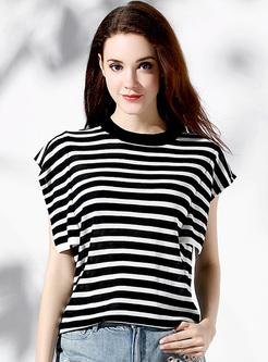 Casual Monochrome Striped T-shirt
