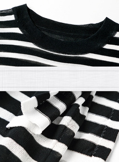 Casual Monochrome Striped T-shirt