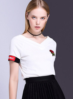 Rose Embroidered Slim V-neck Short Sleeve T-shirt