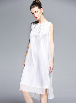 Loose White Sleeveless Asymmetric Hem Shift Dress