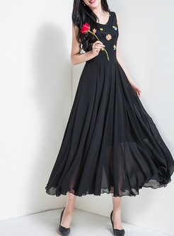 Black Brief Embroidery Sleeveless Maxi Dress