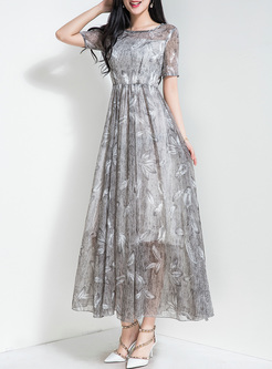 Elegant Feather Print Waist Maxi Dress