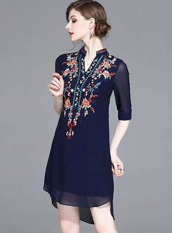 Vintage Embroidered V-neck Half Sleeve Shift Dress