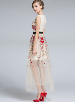 Elegant Sleeveless Embroidery Perspective Maxi Dress