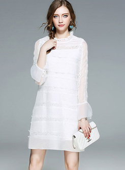 Brief Perspective Flare Sleeve Shift Dress