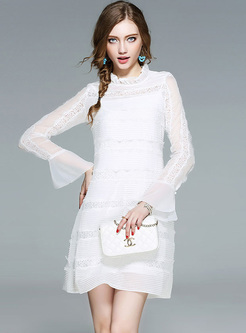 Brief Perspective Flare Sleeve Shift Dress
