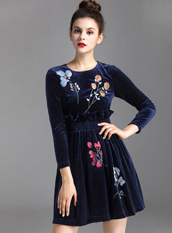 Casual Flower Embroidered Splicing O-neck Skater Dress 