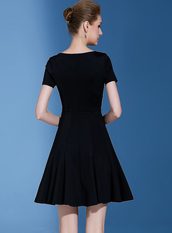 Brief Black Zippered Big Hem A-line Dress